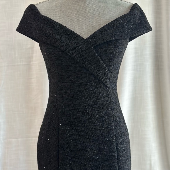 Eliza J Off Shoulder Gown - Picture 7 of 10